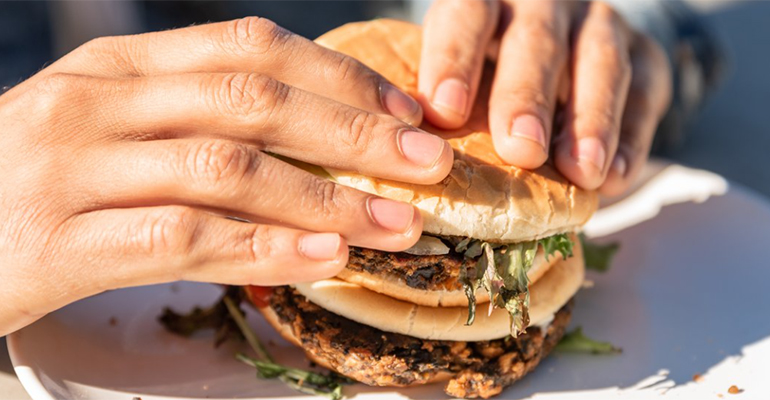 Akua launches burger made from regenerative kelp