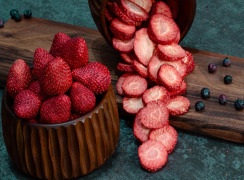 Freeze Dried Strawberry (organic and conventional)